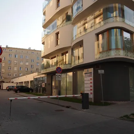 Batorego 7 Z Parkingiem Διαμέρισμα Γκντίνια