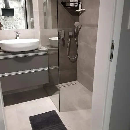 Batorego 7 Z Parkingiem Διαμέρισμα *